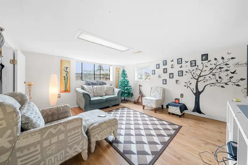 8982 148 STREET - photo 3 of 40