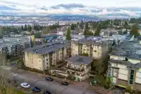 211 13468 KING GEORGE BOULEVARD - thumbnail 1