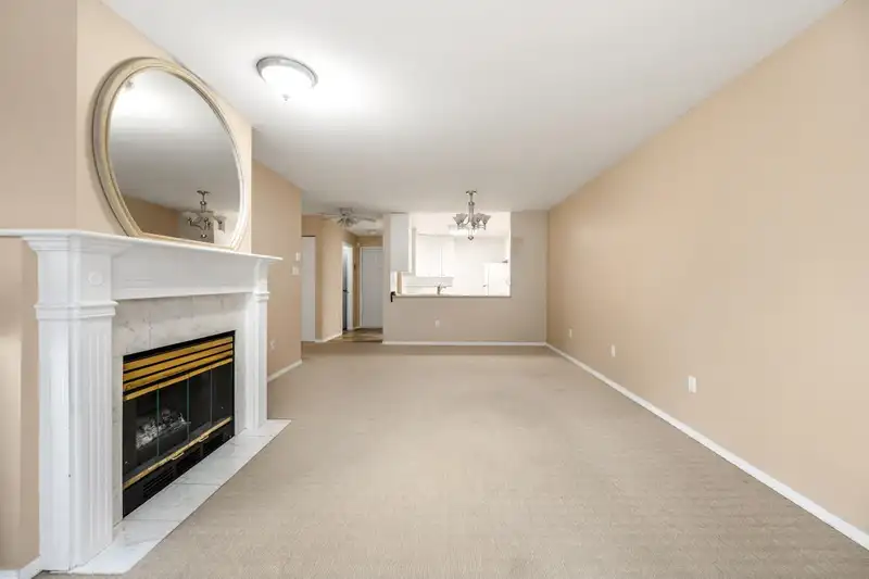 103 15130 108 AVENUE - photo 1 of 33