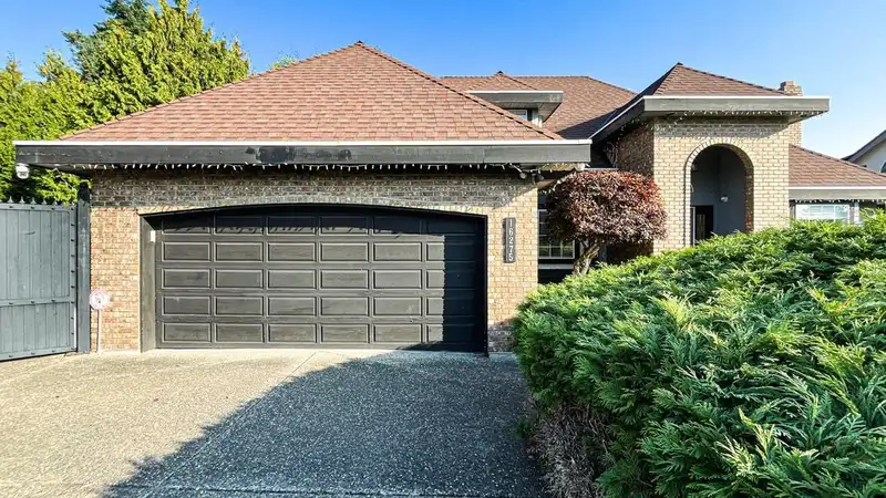 16275 87 AVENUE - photo 1 of 37