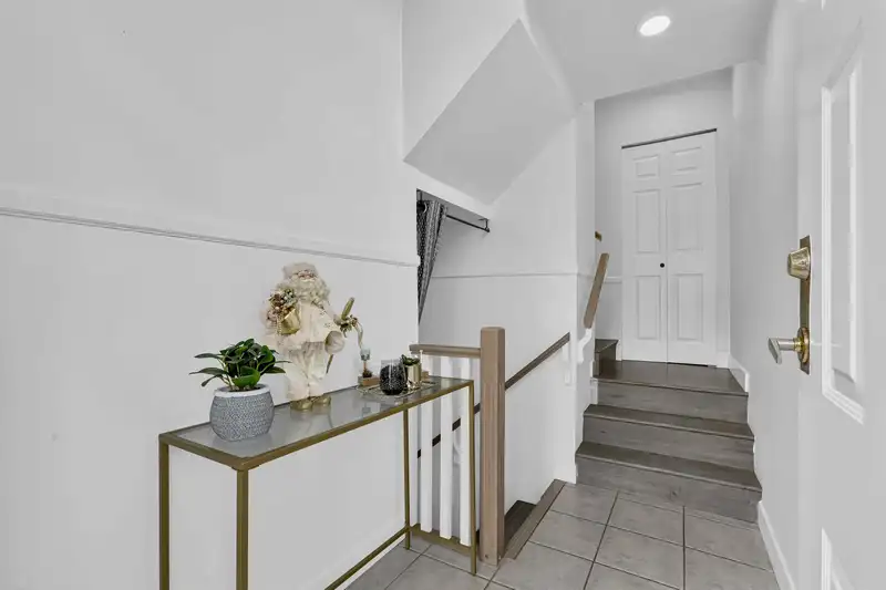 27 6518 121 STREET - photo 2 of 25