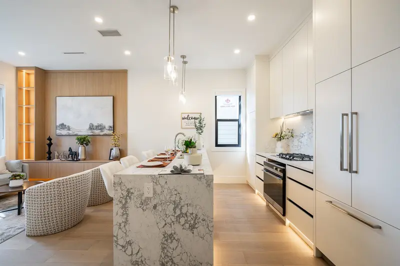 1 4875 ALBERT STREET - photo 3 of 25