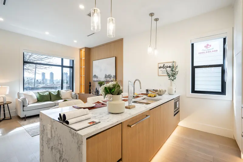 1 4875 ALBERT STREET - photo 4 of 25