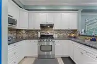 10 14453 72 AVENUE - thumbnail 9