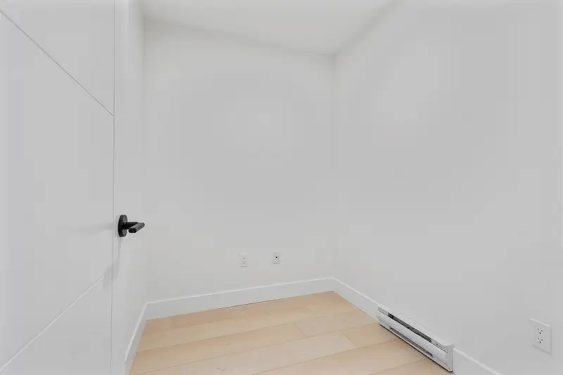 408 30490 CARDINAL AVENUE - photo 4 of 25