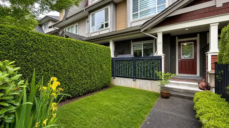 55 7088 191 STREET - photo 2 of 27