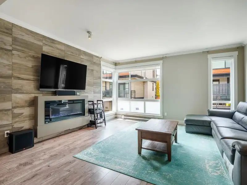 28 16488 64 AVENUE - photo 2 of 21