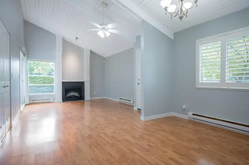6071 W GREENSIDE DRIVE - photo 3 of 35