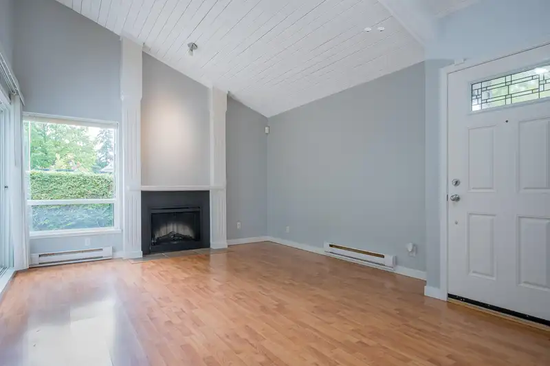 6071 W GREENSIDE DRIVE - photo 4 of 35