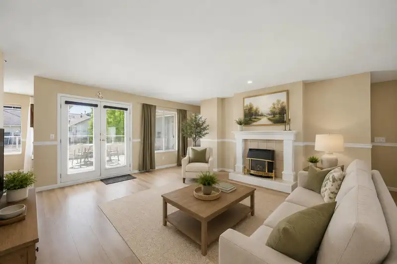 209 13725 72A AVENUE - photo 3 of 40