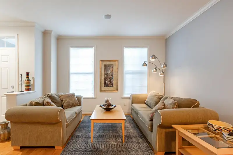 7014 179A STREET - photo 4 of 34