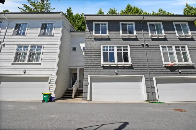 15 10433 158 STREET - photo 2 of 35