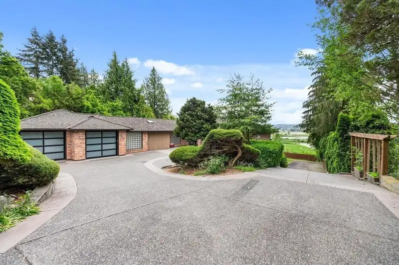 14534 LOMBARD PLACE - photo 4 of 25