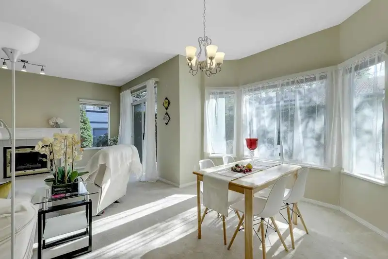 106 13895 102 AVENUE - photo 3 of 3