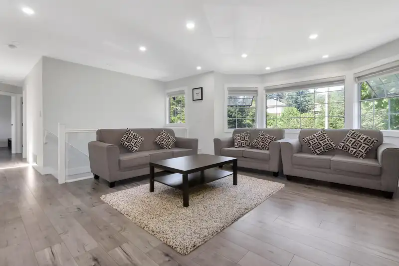 14332 HYLAND ROAD - photo 4 of 22