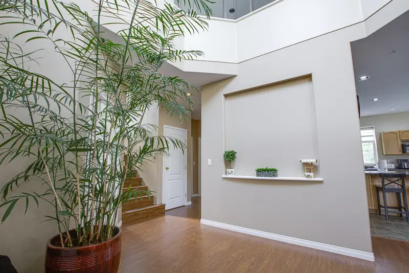 1077 RIVERSIDE DRIVE - photo 3 of 25