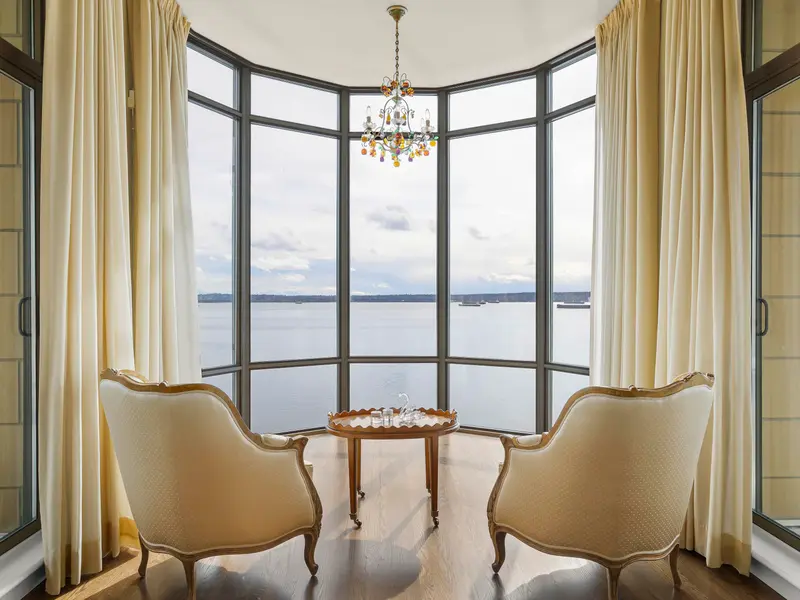 1201 2288 BELLEVUE AVENUE - photo 2 of 25