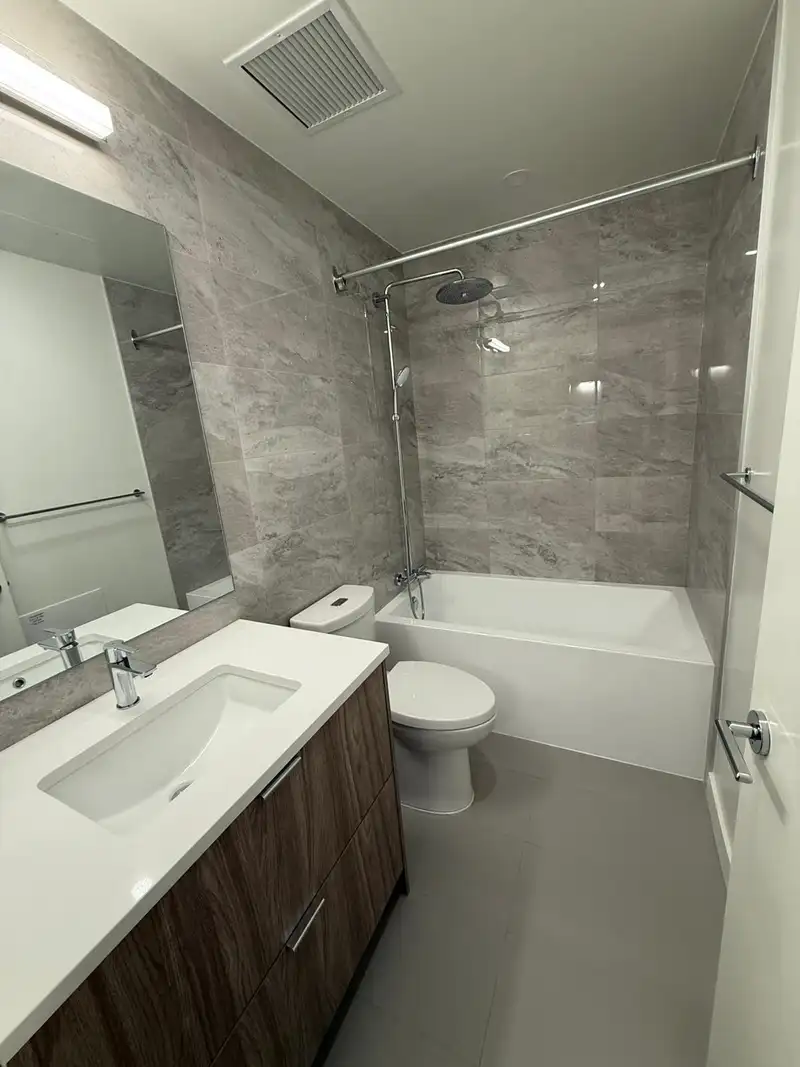 3403 13675 107A AVENUE - photo 2 of 8