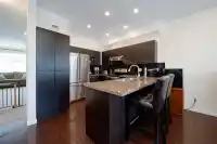 7 6785 193 STREET - thumbnail 2