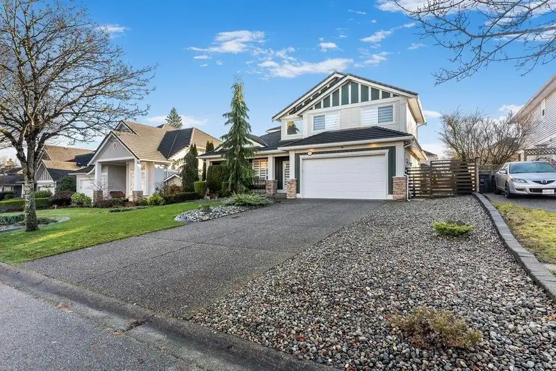 14680 72A AVENUE - photo 3 of 35