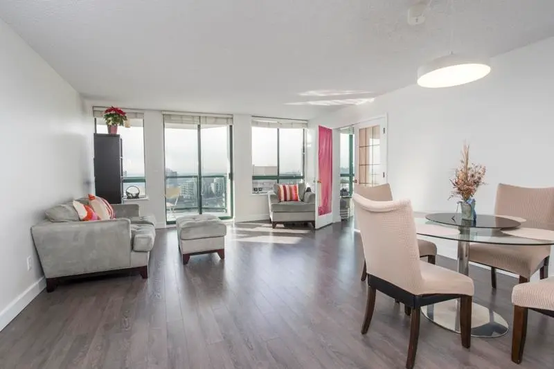 1104 121 TENTH STREET - photo 4 of 25