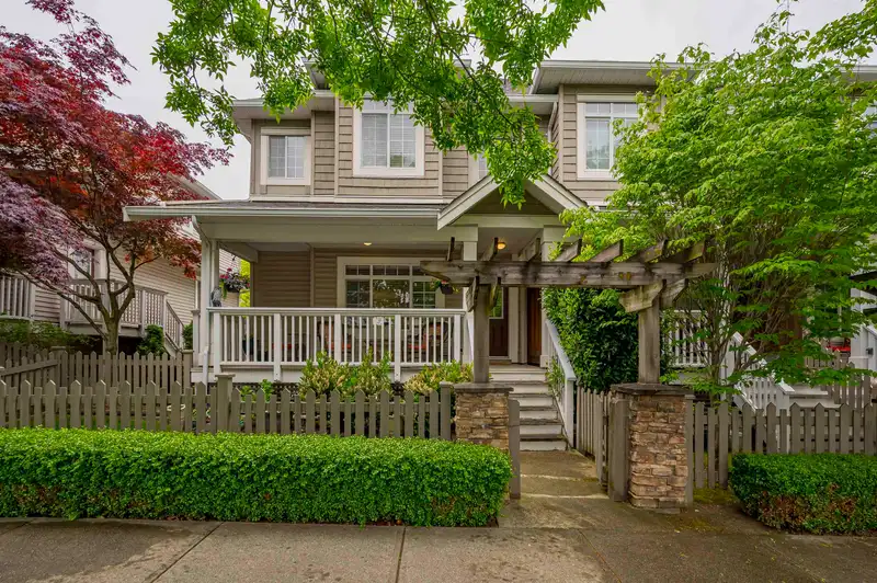 62 6852 193 STREET - photo 4 of 28