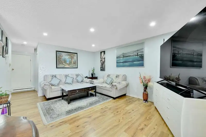 301 9266 122 STREET - photo 4 of 28