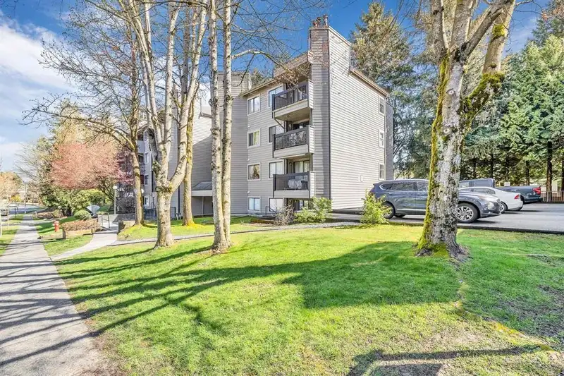 105 10560 154 STREET - photo 2 of 25