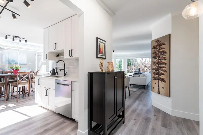 501 1225 MERKLIN STREET - photo 3 of 25