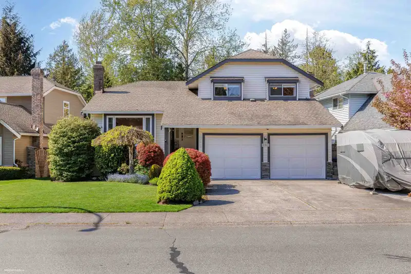 12311 SOUTHPARK CRESCENT - photo 1 of 30