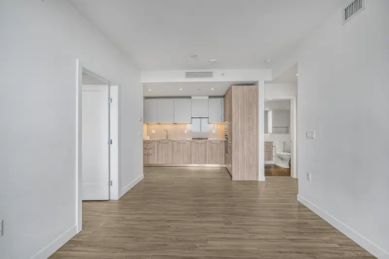 2801 6699 DUNBLANE AVENUE - photo 4 of 19