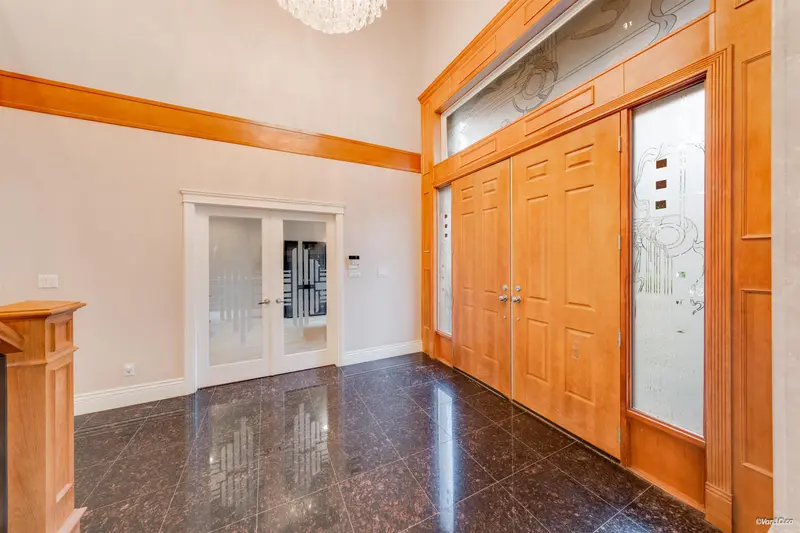 10051 DEAGLE ROAD - photo 4 of 25