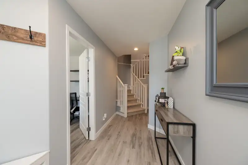 16681 62A AVENUE - photo 4 of 40