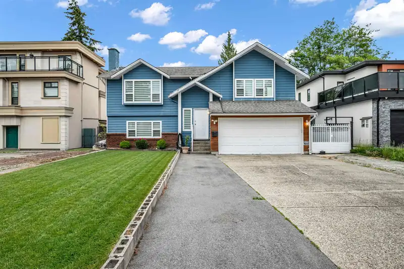 6268 129 STREET - photo 3 of 25