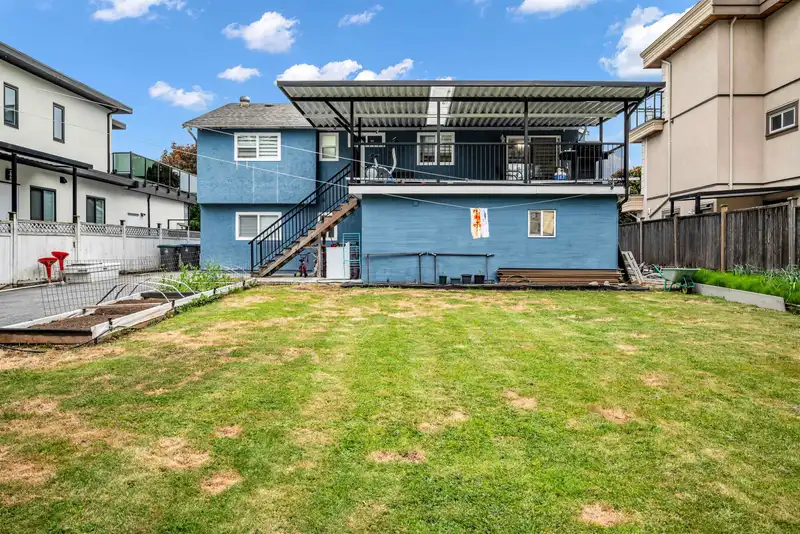 6268 129 STREET - photo 4 of 25