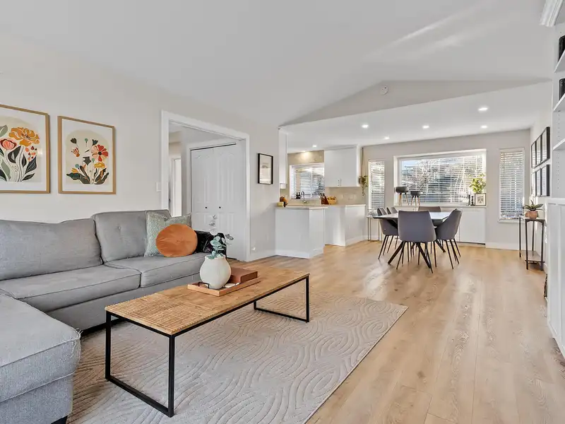 6323 171A STREET - photo 2 of 40