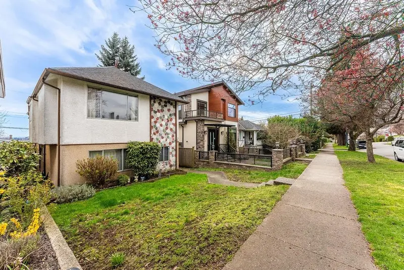 36 E 60TH AVENUE - photo 3 of 21