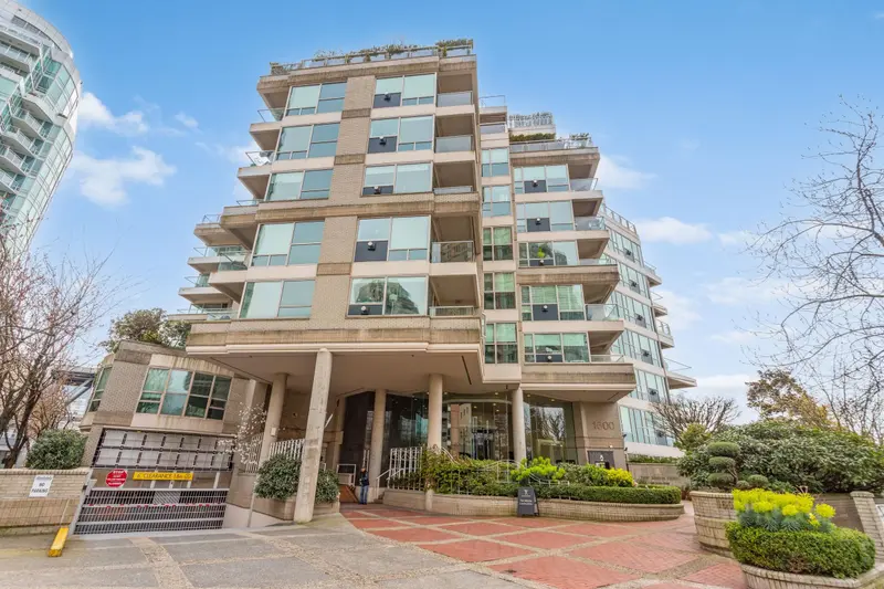 504 1600 HORNBY STREET - photo 1 of 25