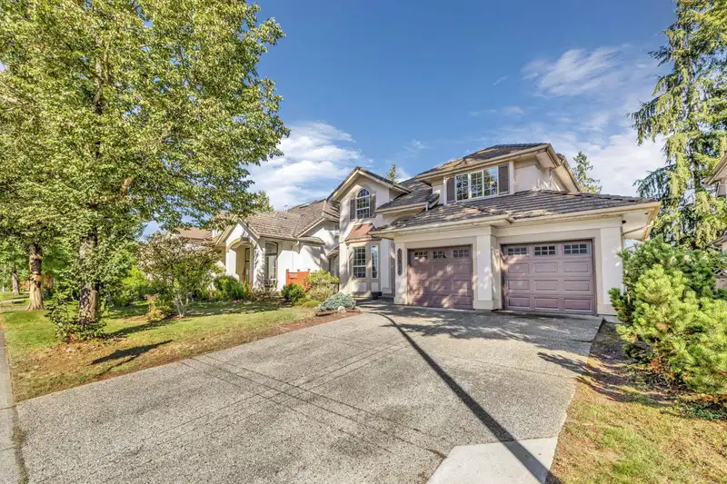 10918 164 STREET - photo 2 of 15