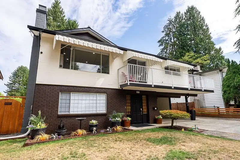 10232 142A STREET - photo 3 of 25