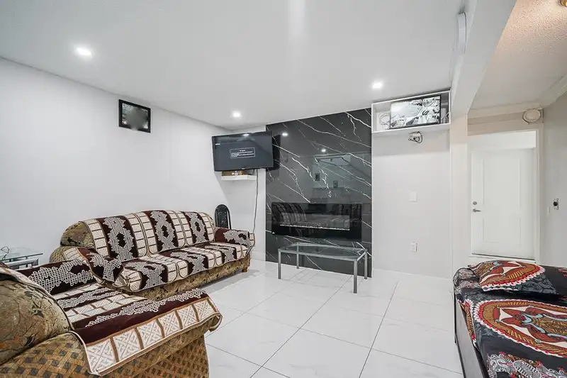 7346 129A STREET - photo 3 of 40