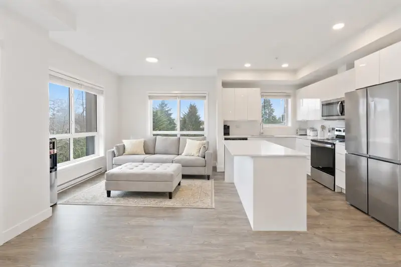 312 9450 ROBSON STREET - photo 2 of 23