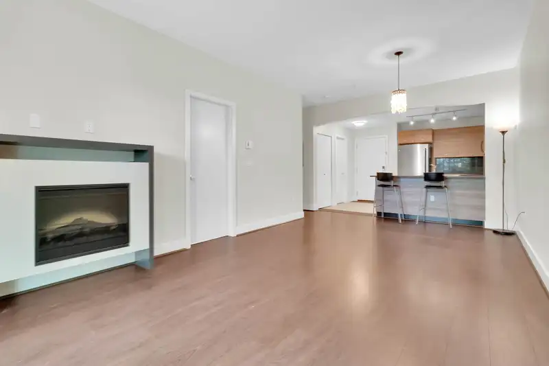 323 6688 120 STREET - photo 2 of 35