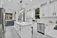 6342 150A STREET - thumbnail 12