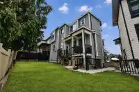 6342 150A STREET - thumbnail 34