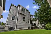 6342 150A STREET - thumbnail 35