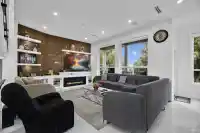 6342 150A STREET - thumbnail 8