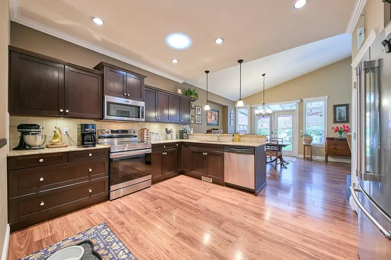 23645 133 AVENUE - photo 3 of 25