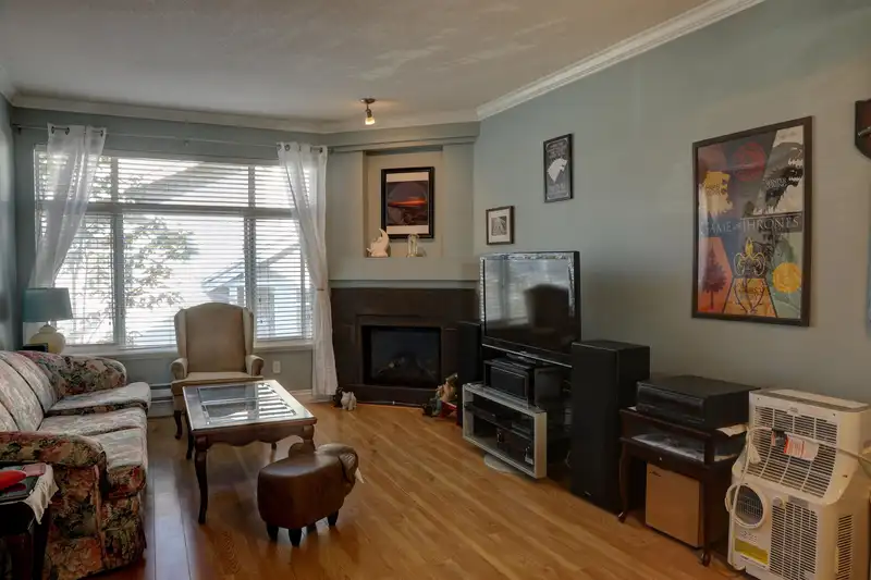 13 19330 69 AVENUE - photo 3 of 15