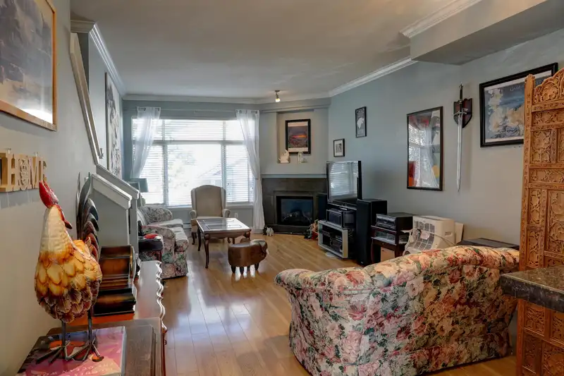 13 19330 69 AVENUE - photo 4 of 15